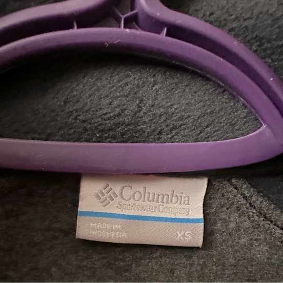 Columbia Women’s Fleece Sweater | XS | 19” Chest - Picture 3 of 5